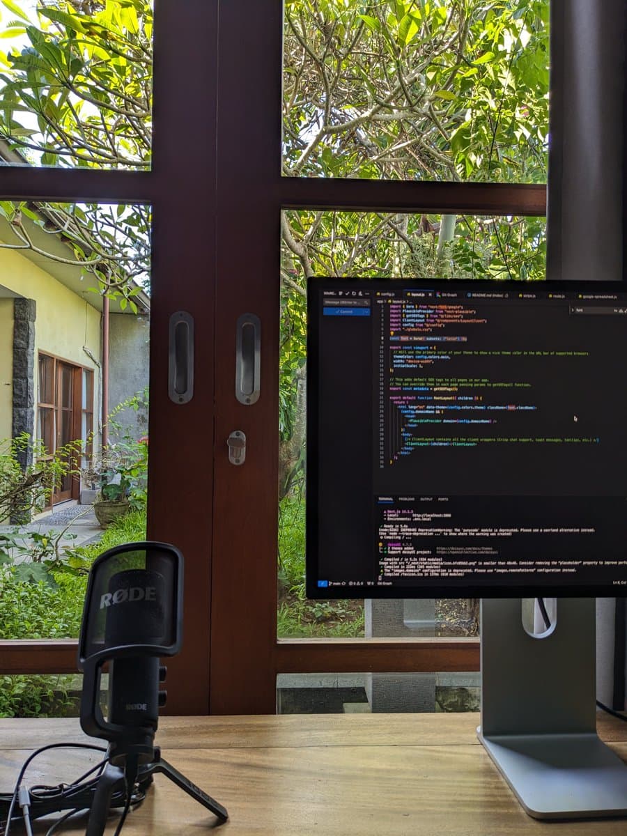 Solopreneur perk: My office is wherever I want it to be. Back in Bali 🌴 ready to ship 🧑💻