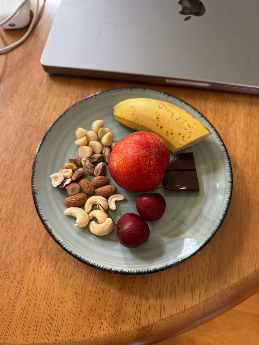 I was tired of snacking between meals... so I created The Snack Box 📦 Before eating breakfast, I prepare a plate with…
